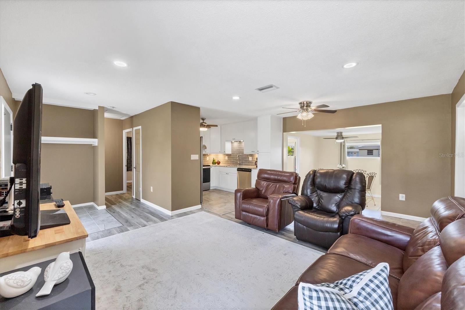22209 BREEZESWEPT AVE, PORT CHARLOTTE, FL, 33952