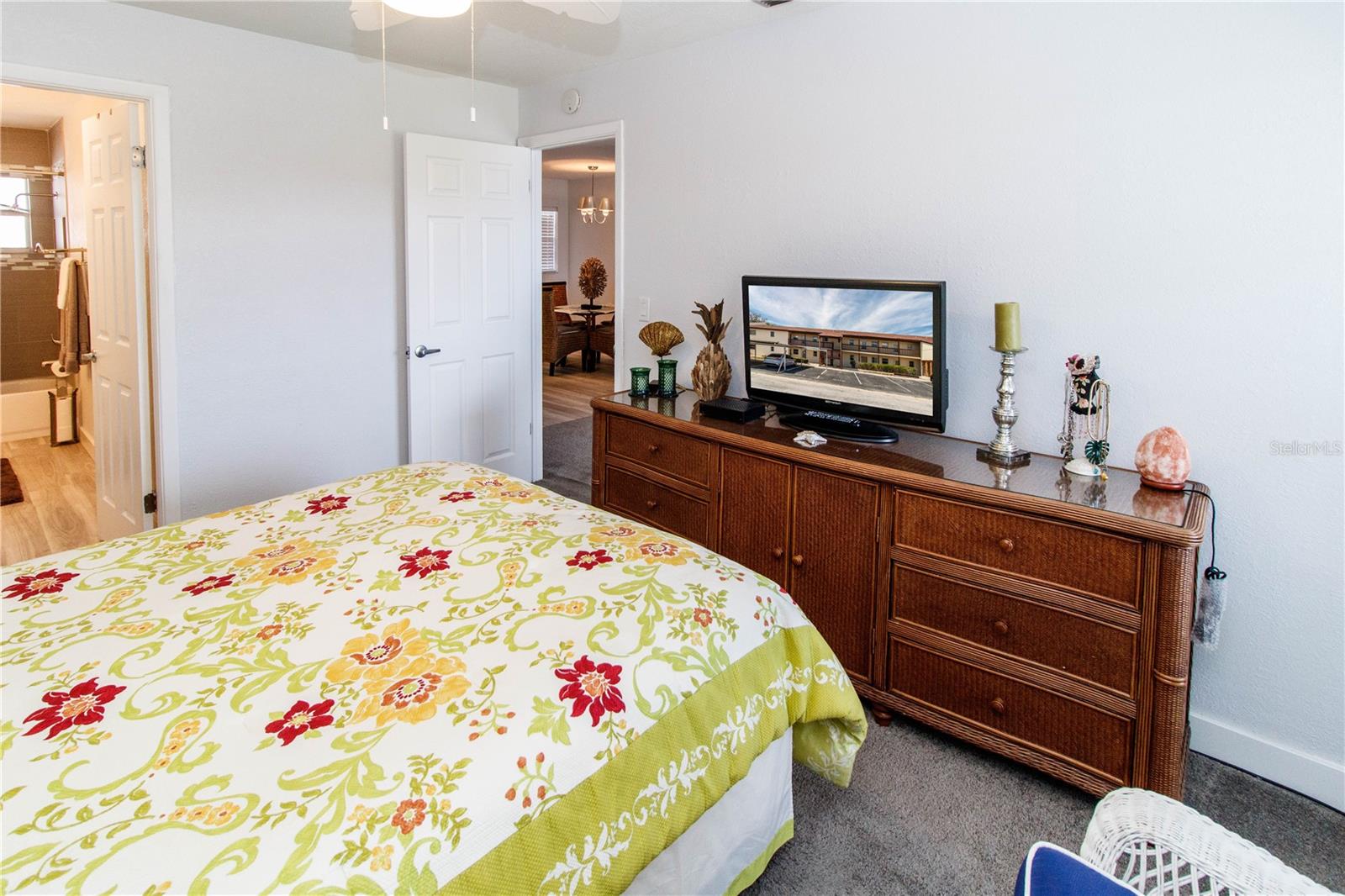 5135 GEMSTONE DR #202, NEW PORT RICHEY, FL, 34652