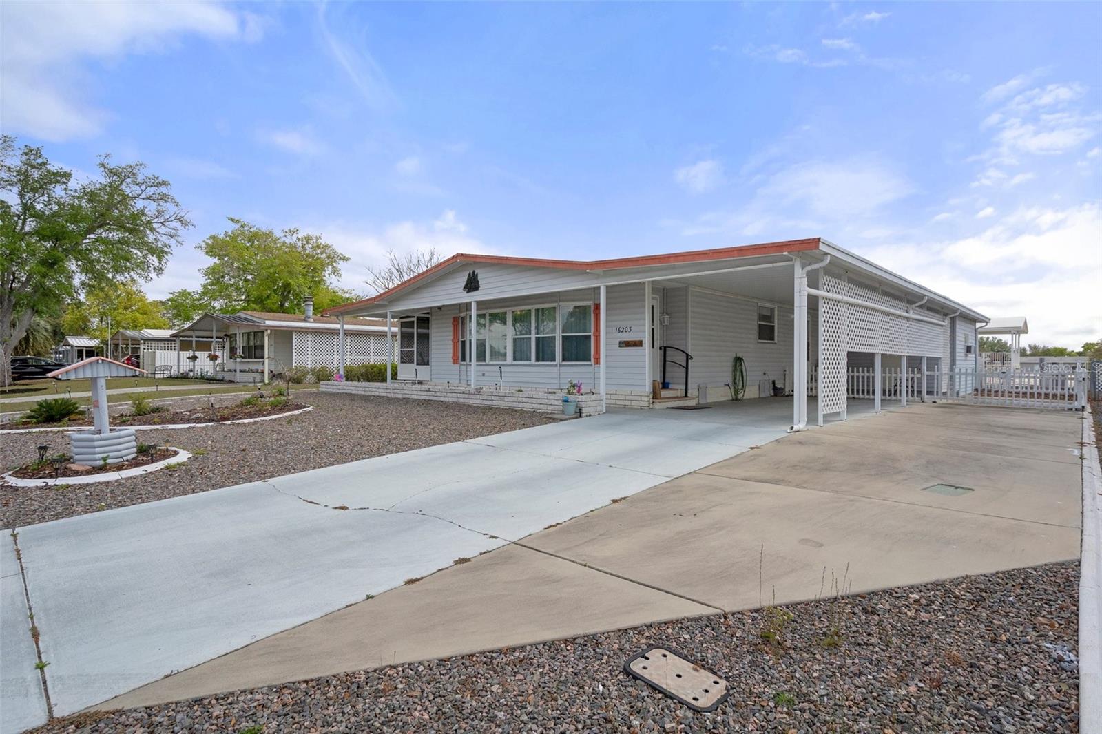 16203 BROOKRIDGE BLVD, BROOKSVILLE, FL, 34613