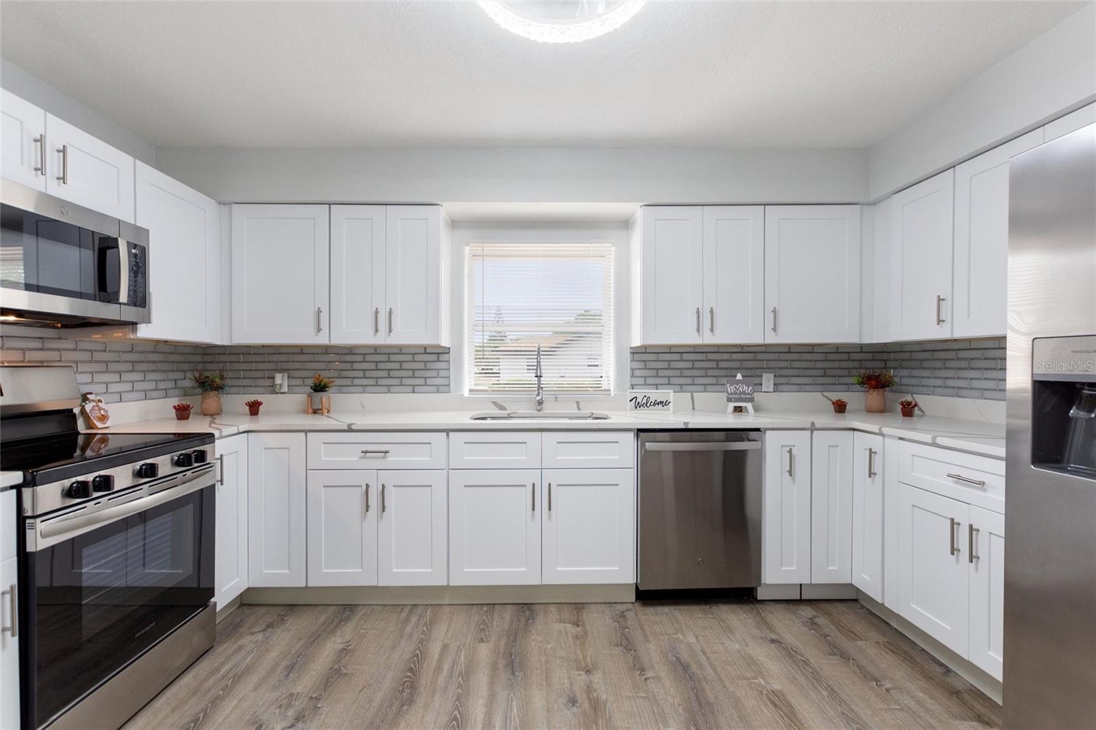 666 AVENUE B SW, WINTER HAVEN, FL, 33880