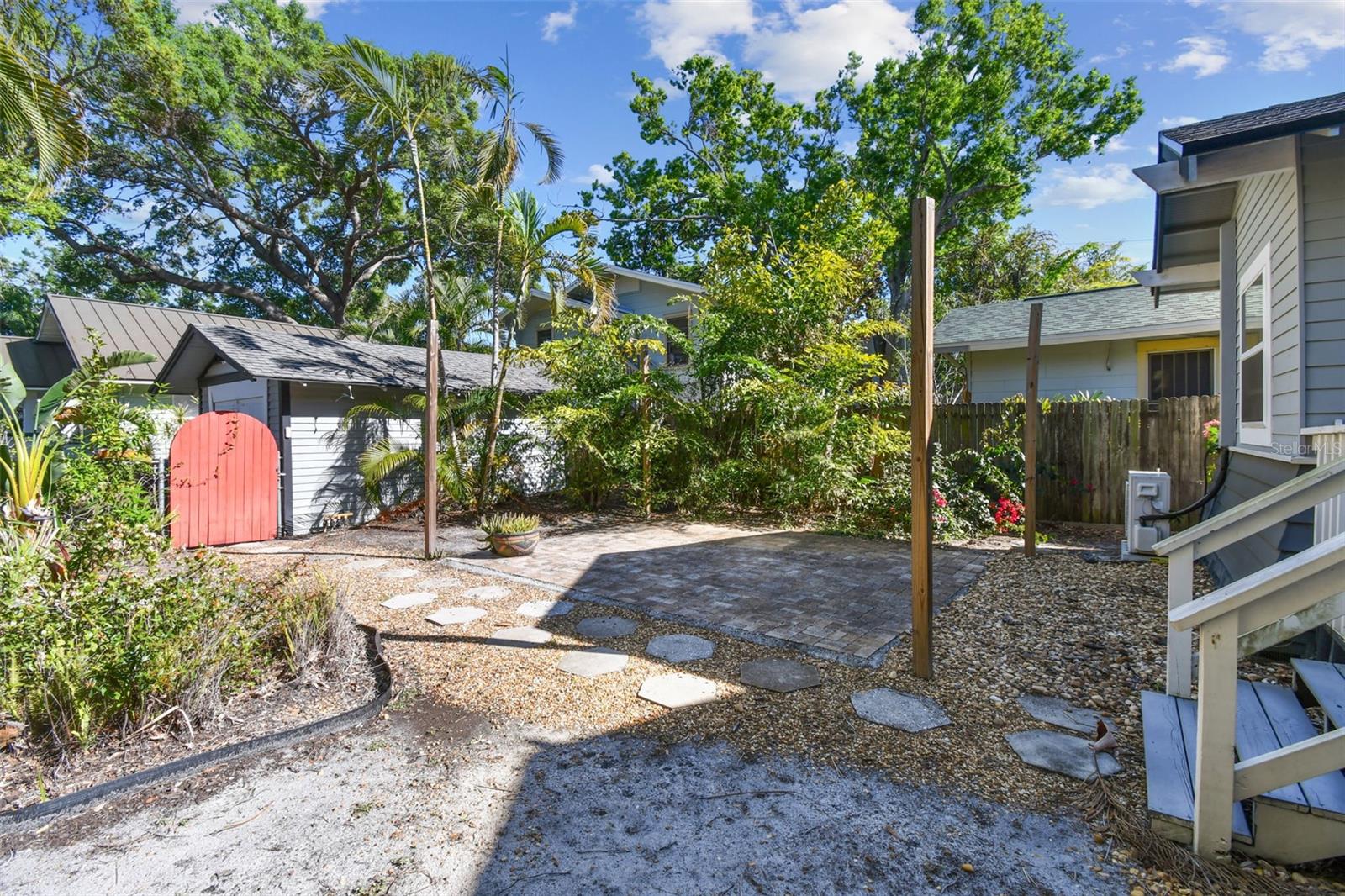 1153 BAY ST NE, ST PETERSBURG, FL, 33701