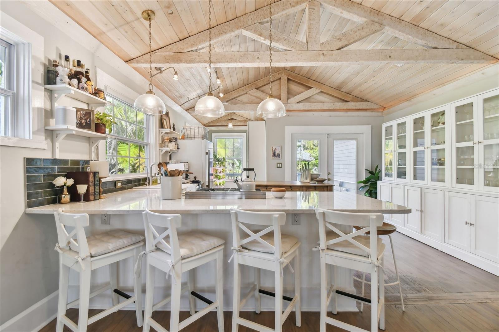 1153 BAY ST NE, ST PETERSBURG, FL, 33701