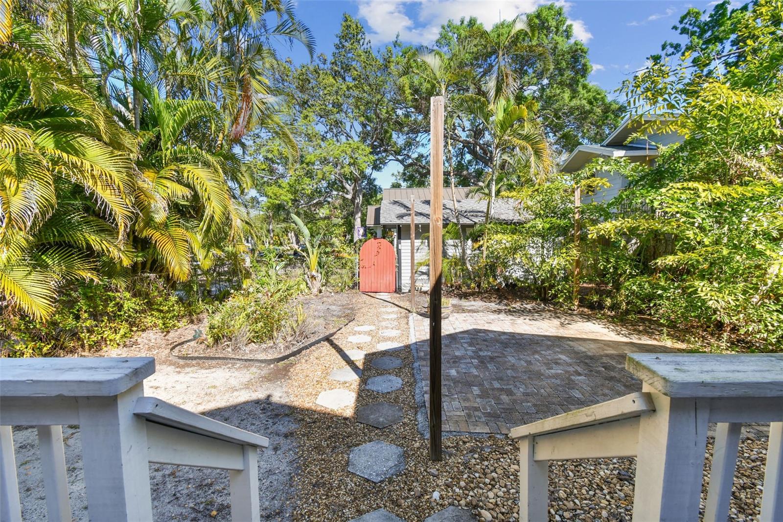 1153 BAY ST NE, ST PETERSBURG, FL, 33701