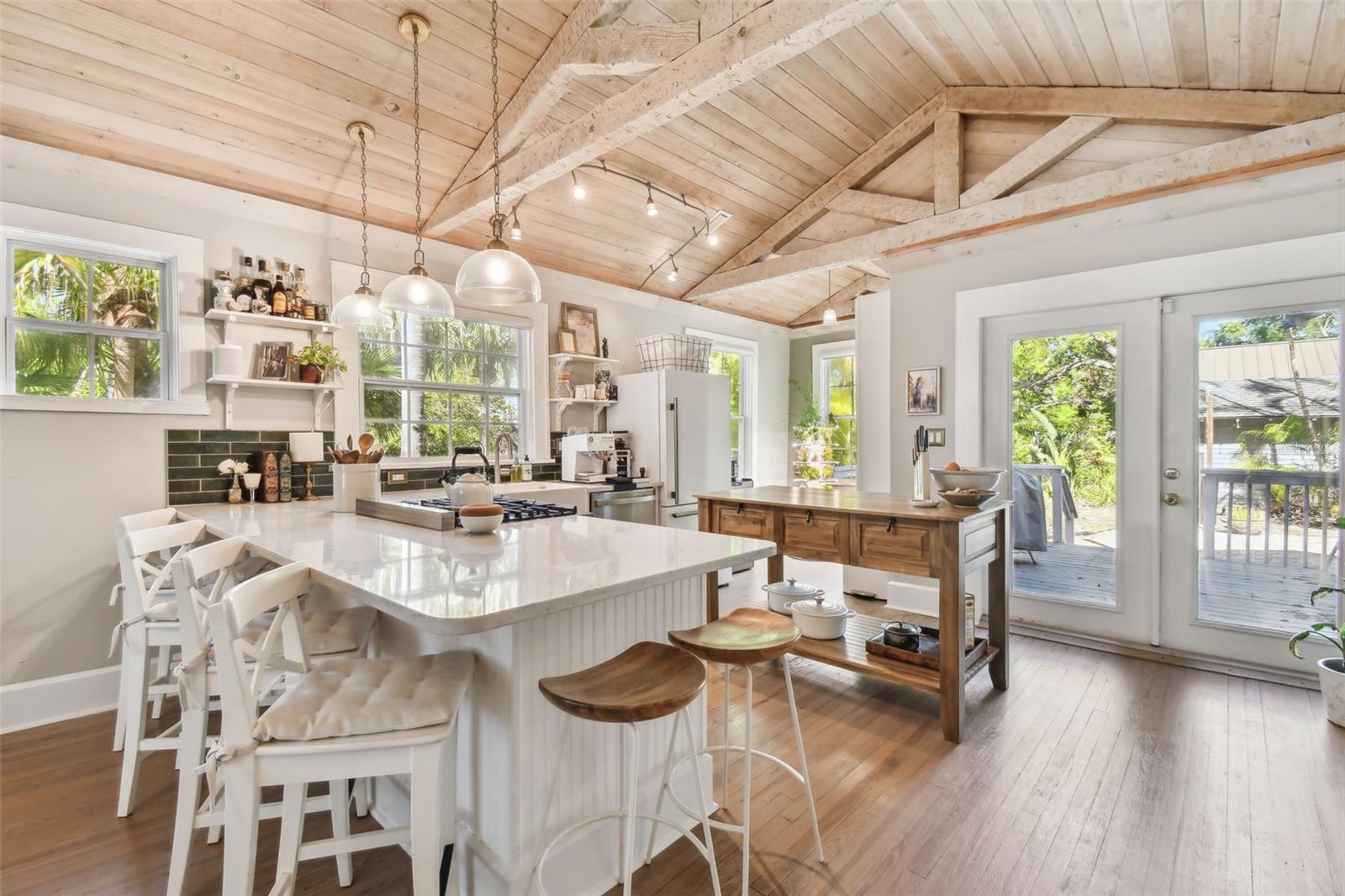 1153 BAY ST NE, ST PETERSBURG, FL, 33701