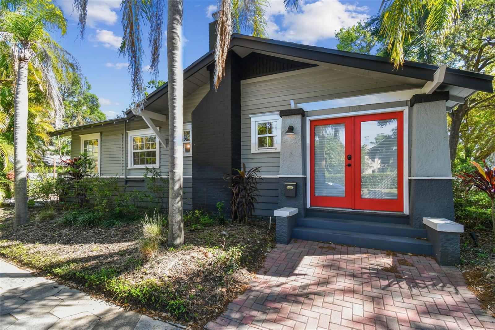 1153 BAY ST NE, ST PETERSBURG, FL, 33701