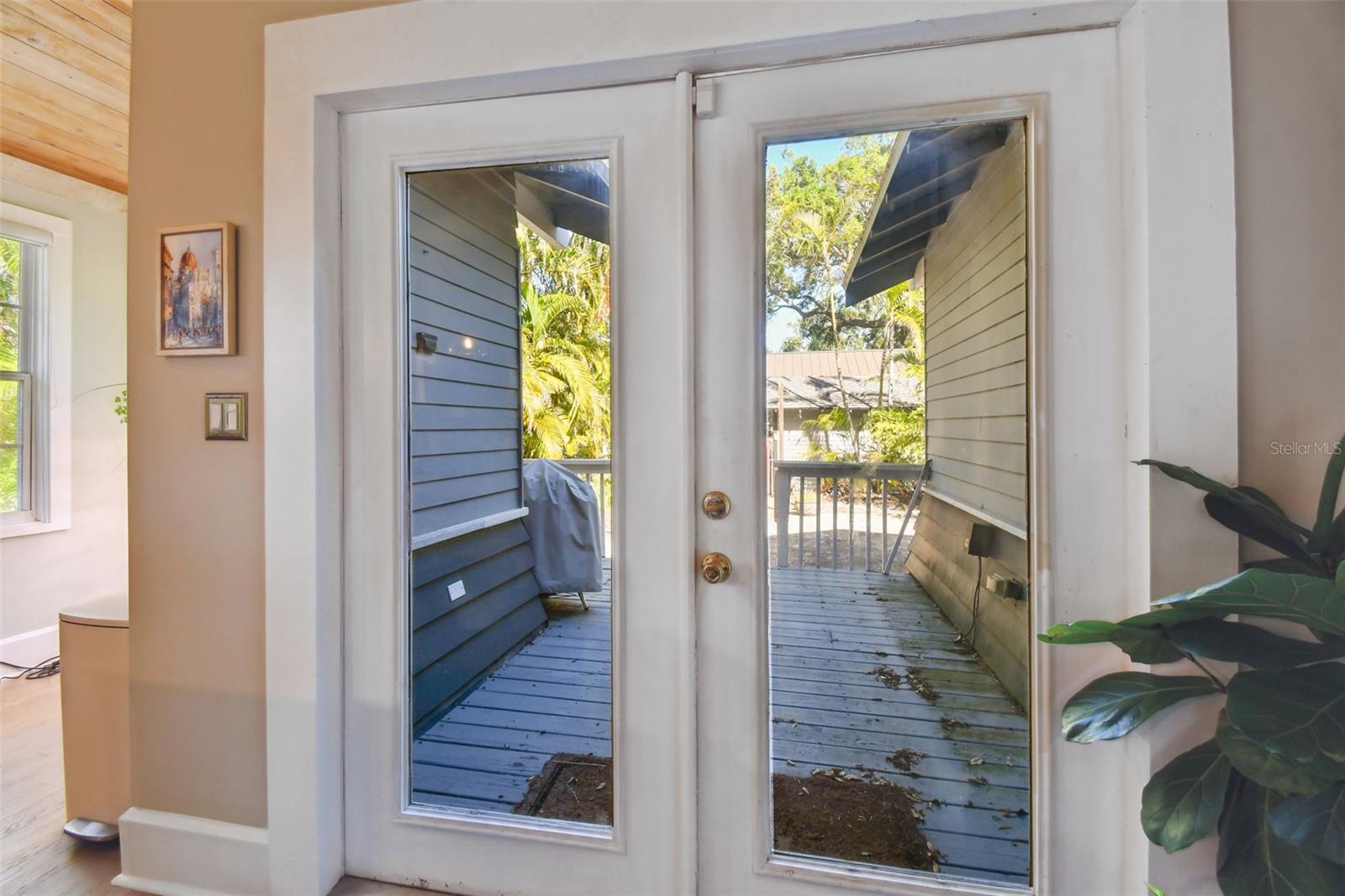 1153 BAY ST NE, ST PETERSBURG, FL, 33701