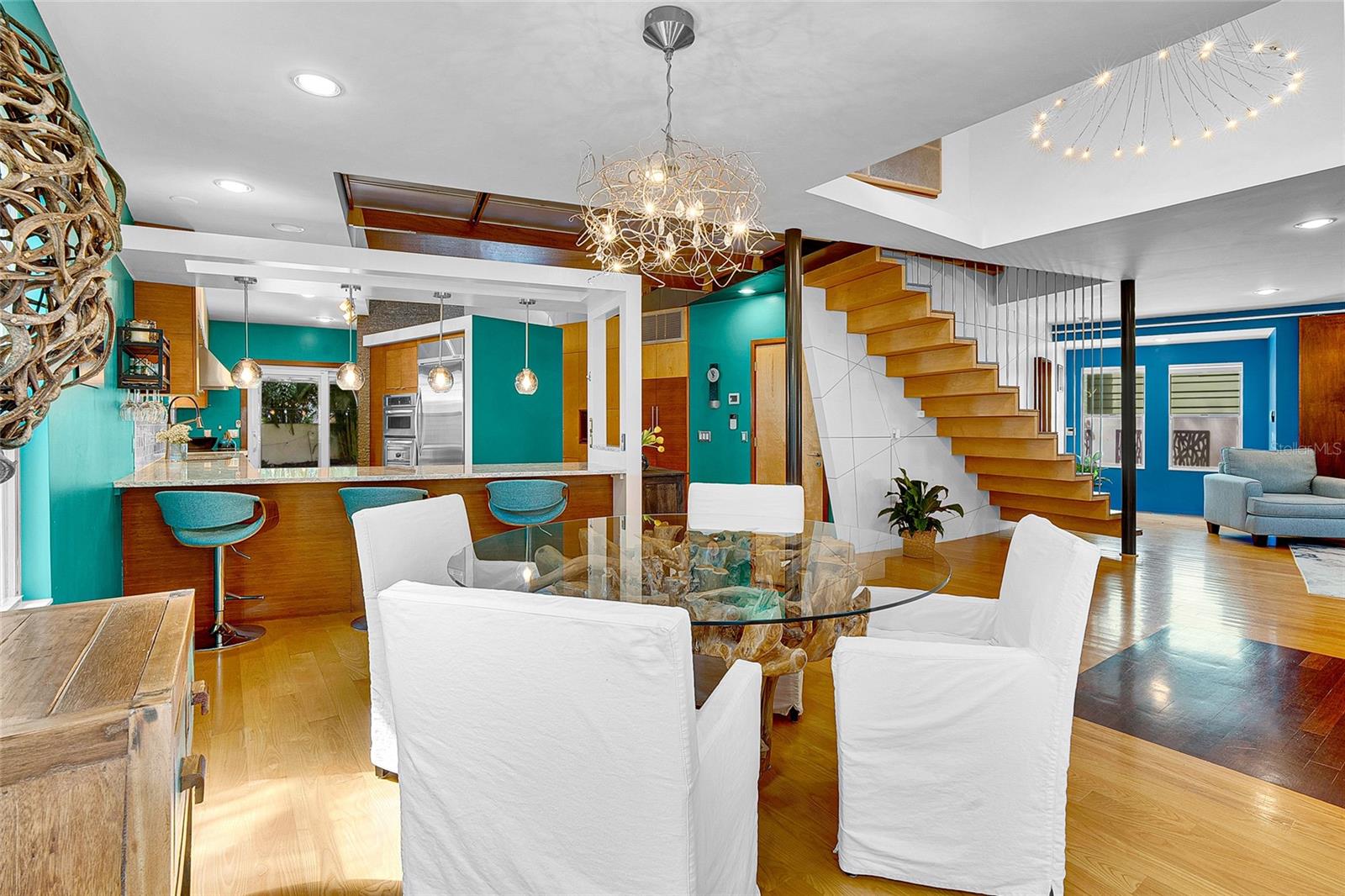 326 16TH AVE NE, ST PETERSBURG, FL, 33704