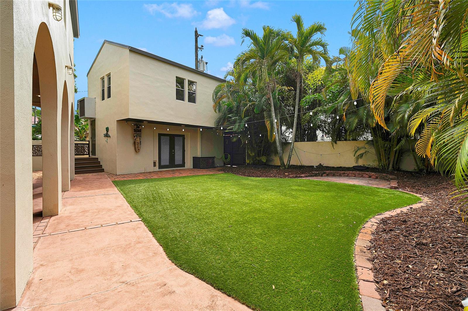 326 16TH AVE NE, ST PETERSBURG, FL, 33704