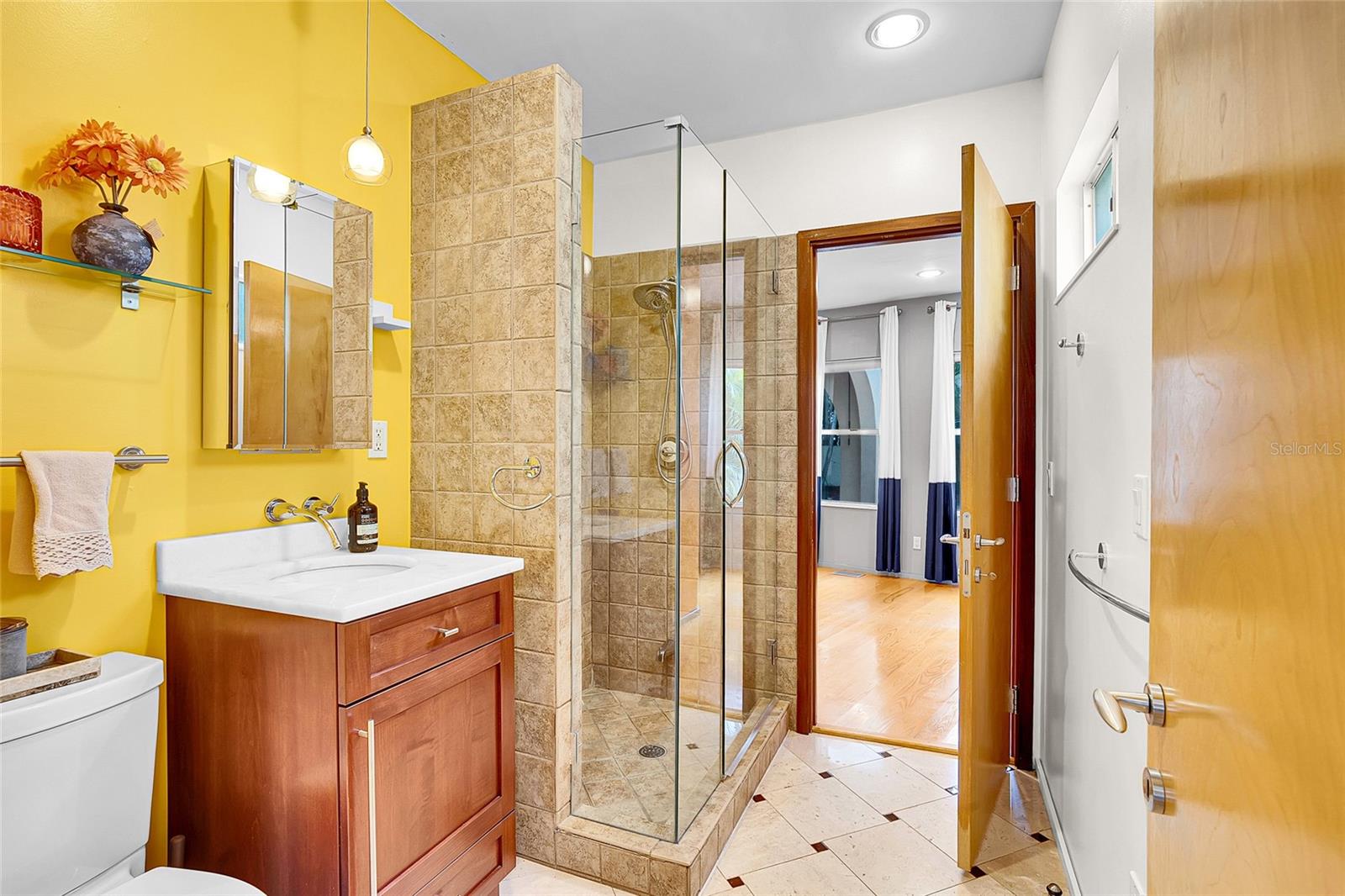 326 16TH AVE NE, ST PETERSBURG, FL, 33704