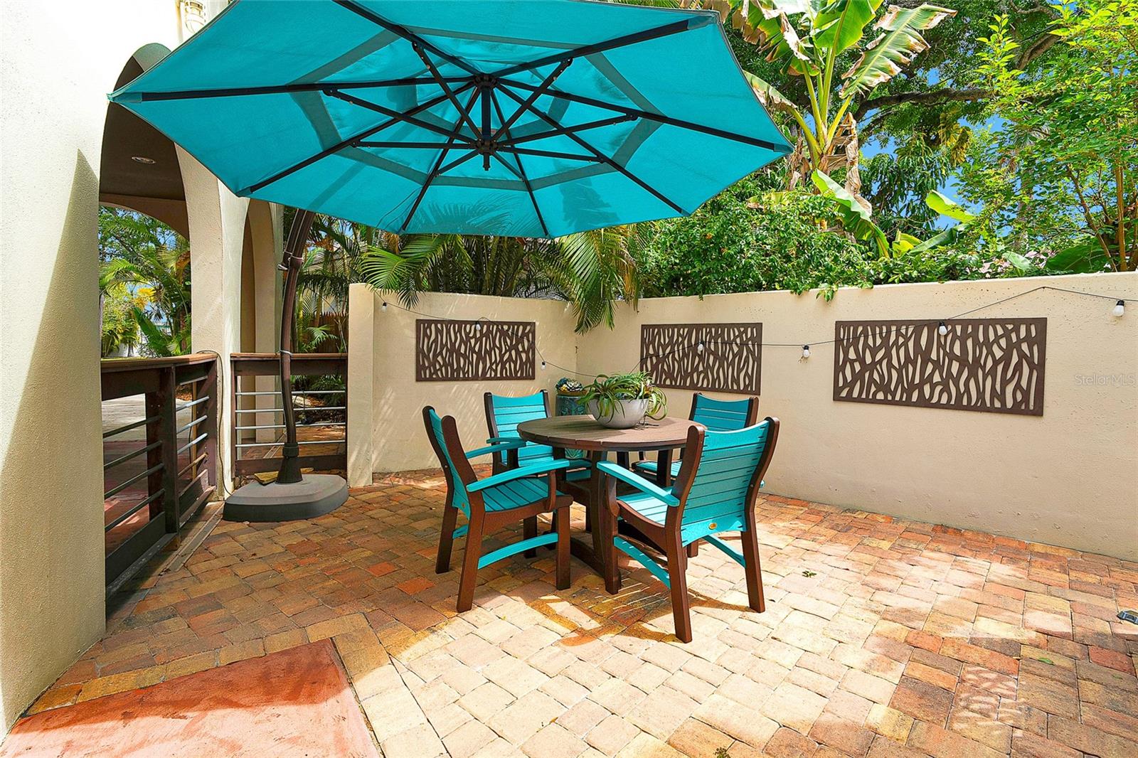 326 16TH AVE NE, ST PETERSBURG, FL, 33704