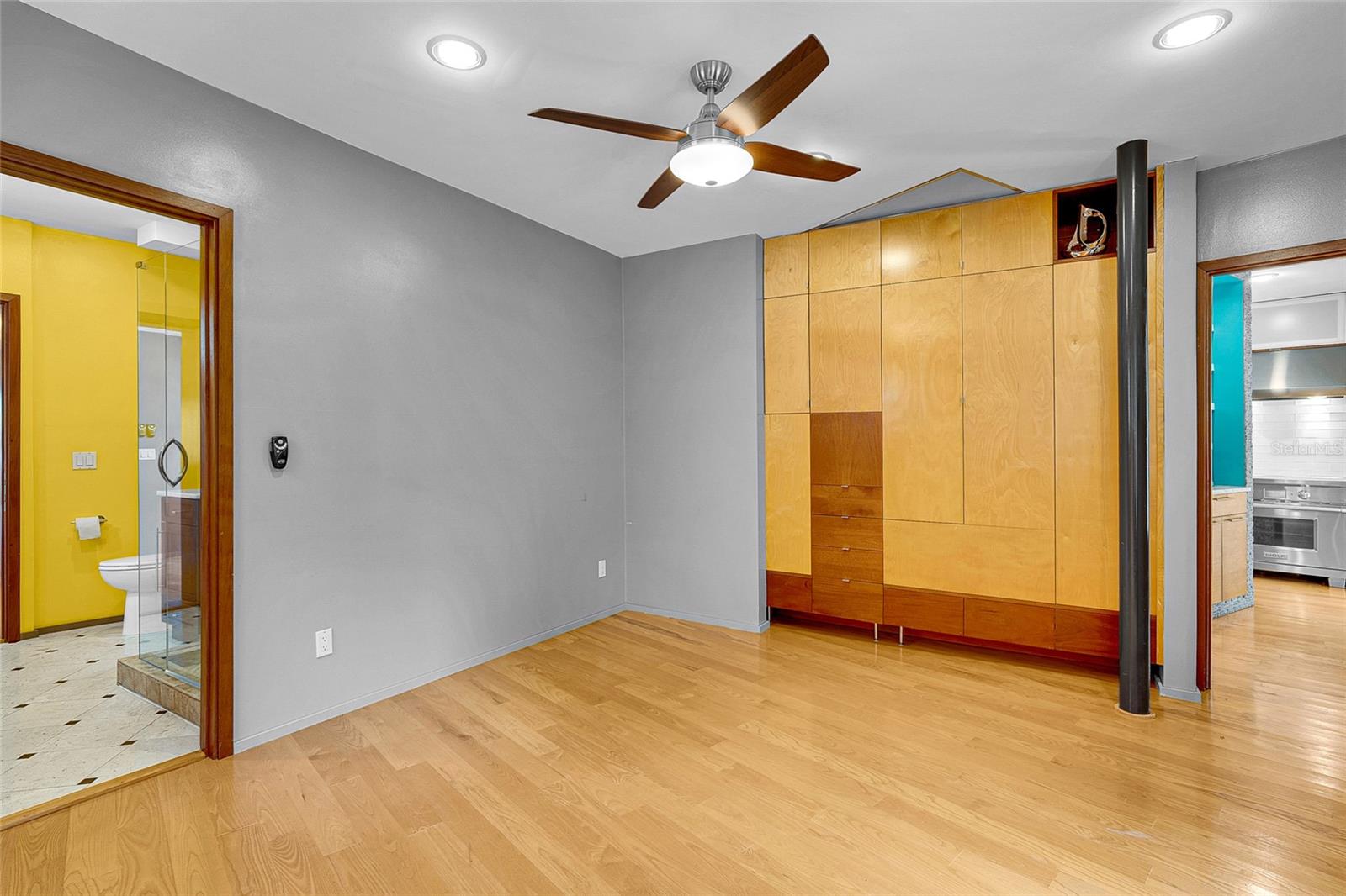 326 16TH AVE NE, ST PETERSBURG, FL, 33704