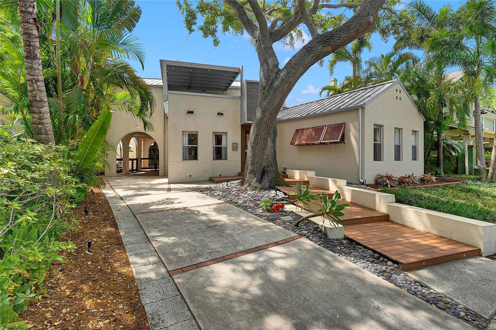 326 16TH AVE NE, ST PETERSBURG, FL, 33704