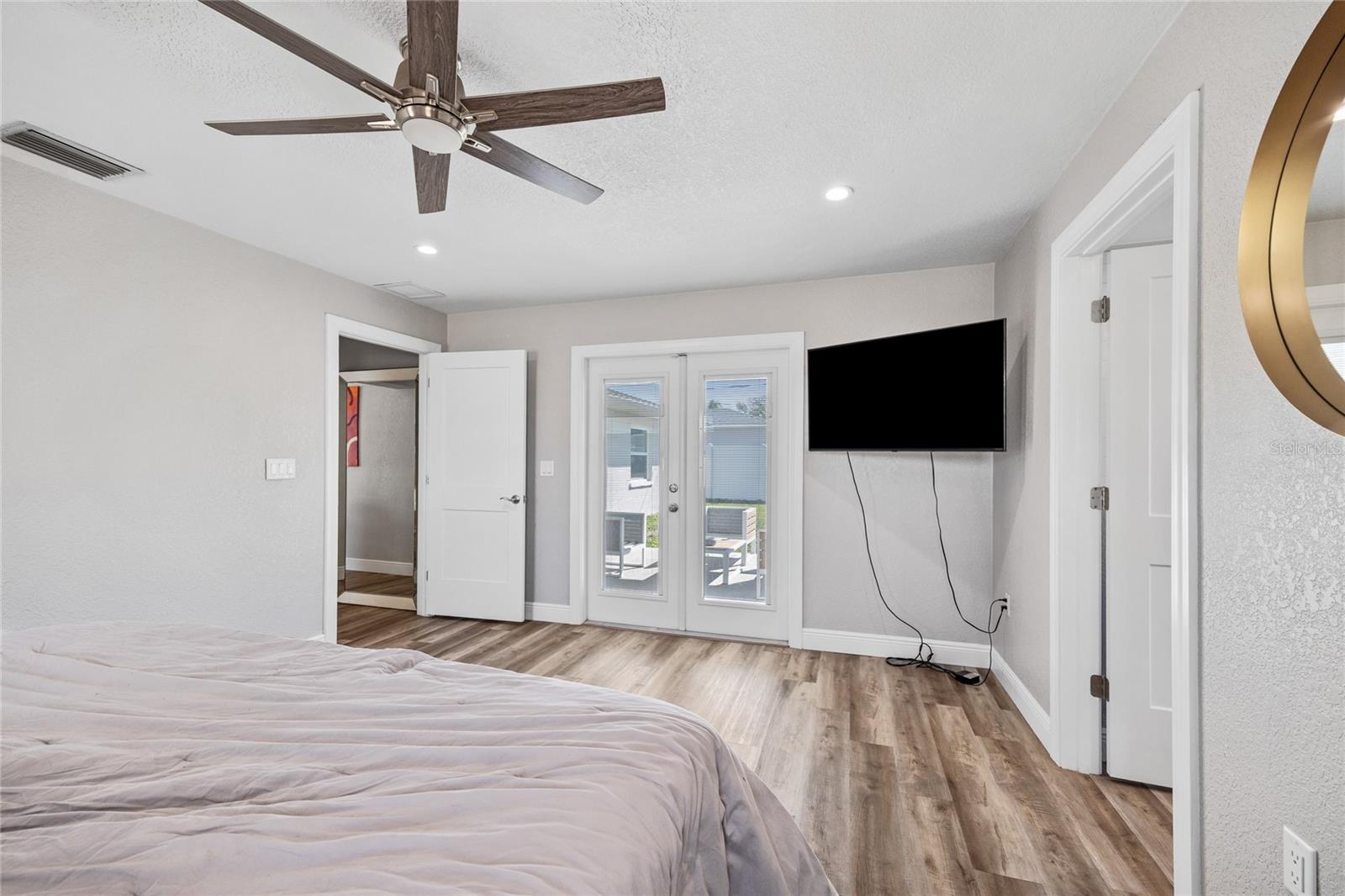 5284 36TH AVE N, ST PETERSBURG, FL, 33710