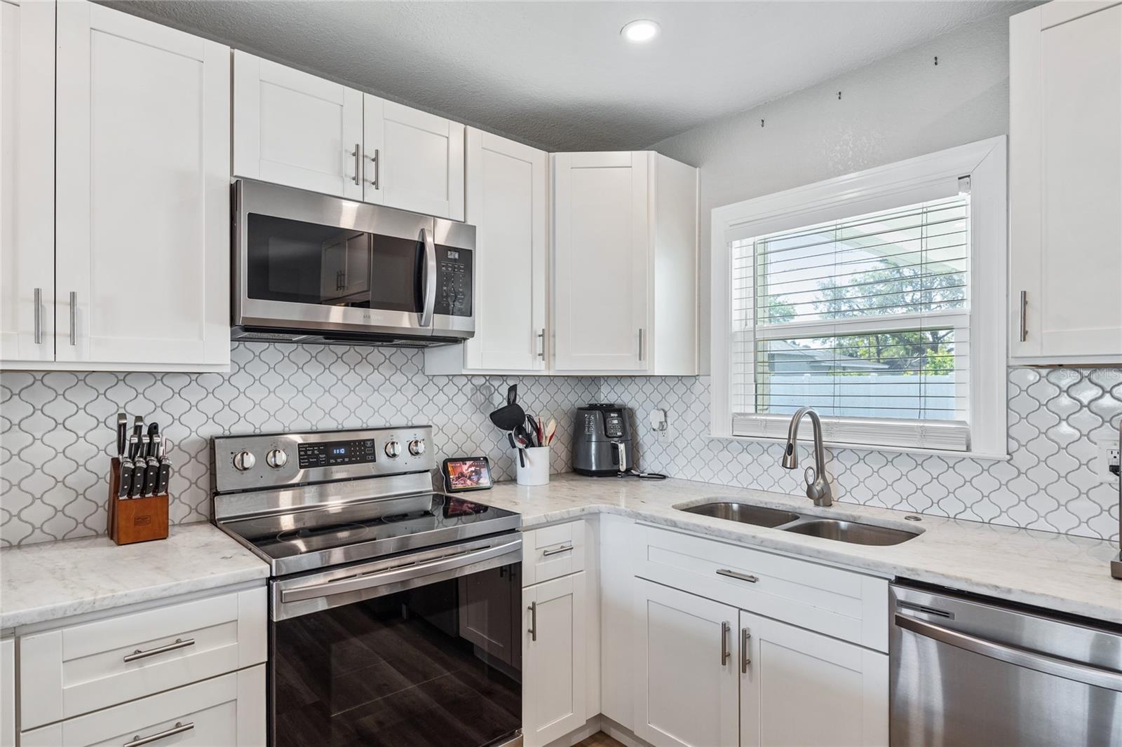 5284 36TH AVE N, ST PETERSBURG, FL, 33710