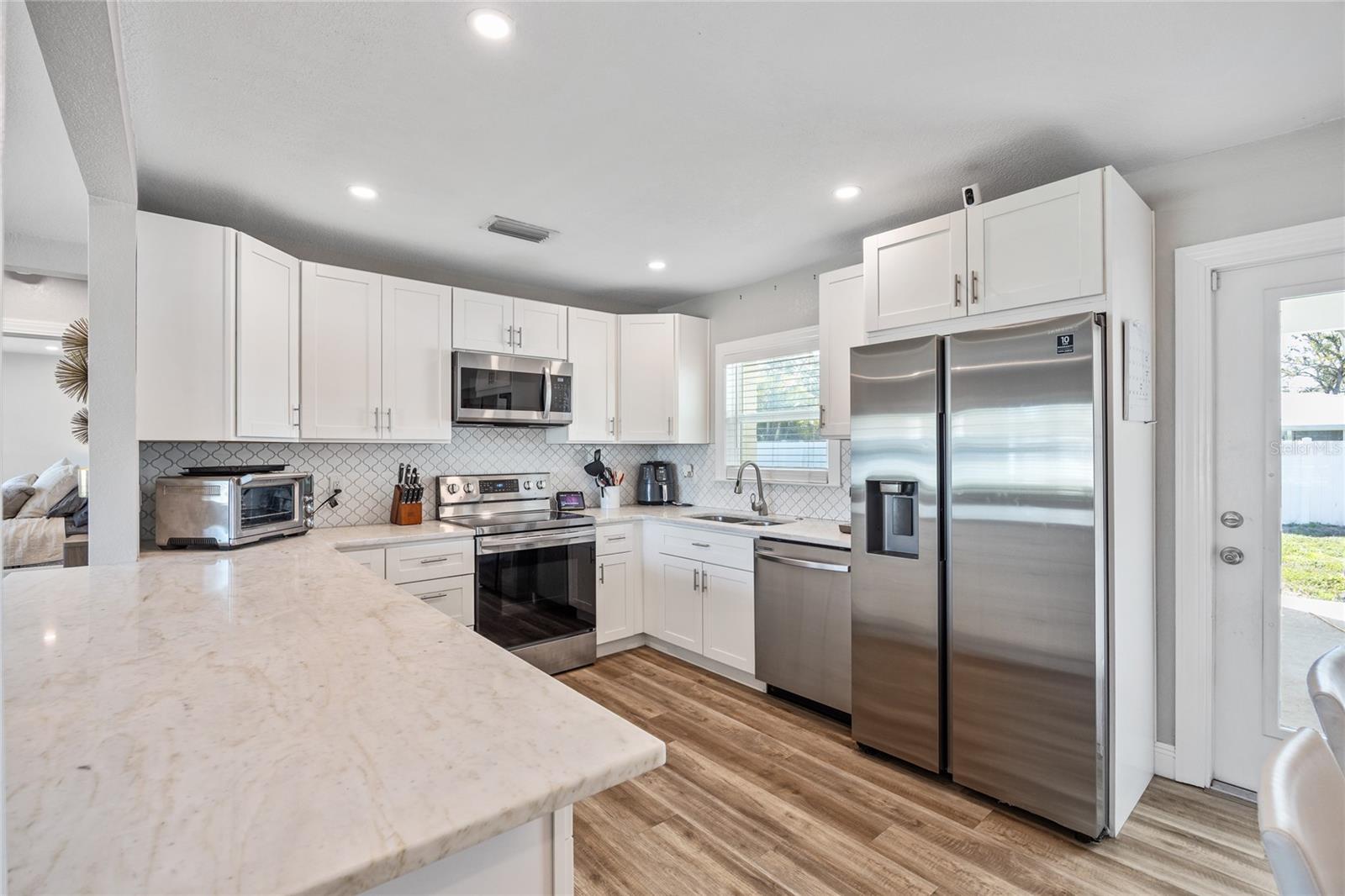 5284 36TH AVE N, ST PETERSBURG, FL, 33710