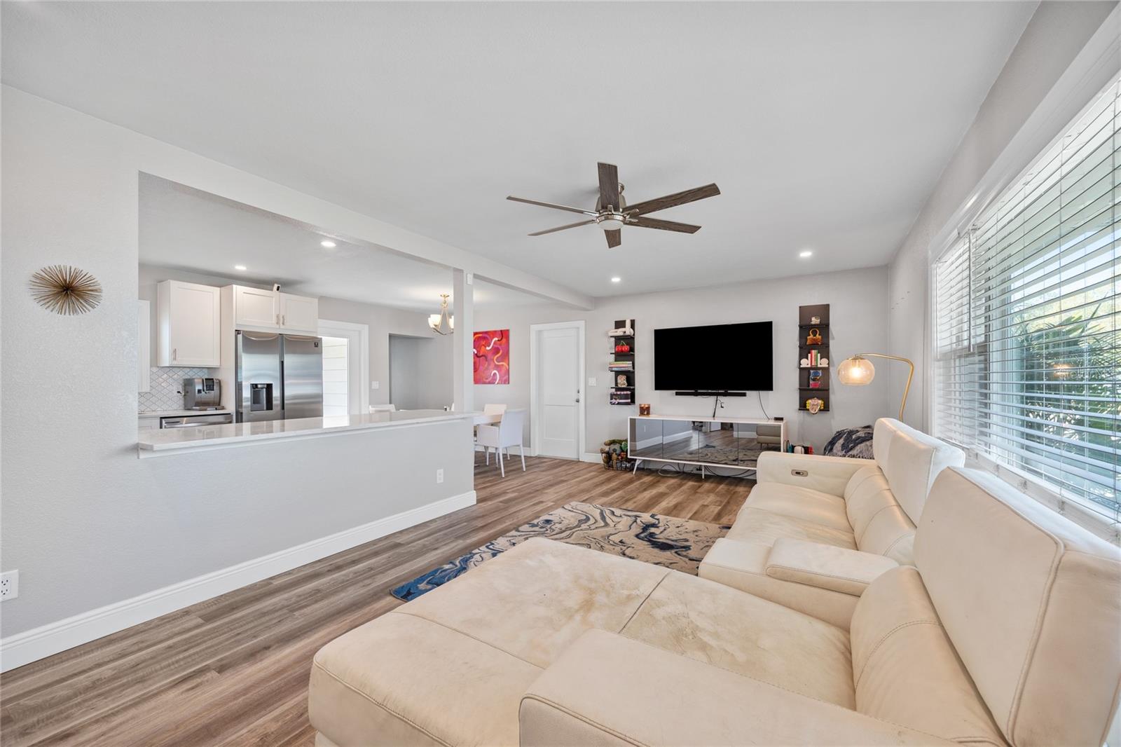 5284 36TH AVE N, ST PETERSBURG, FL, 33710