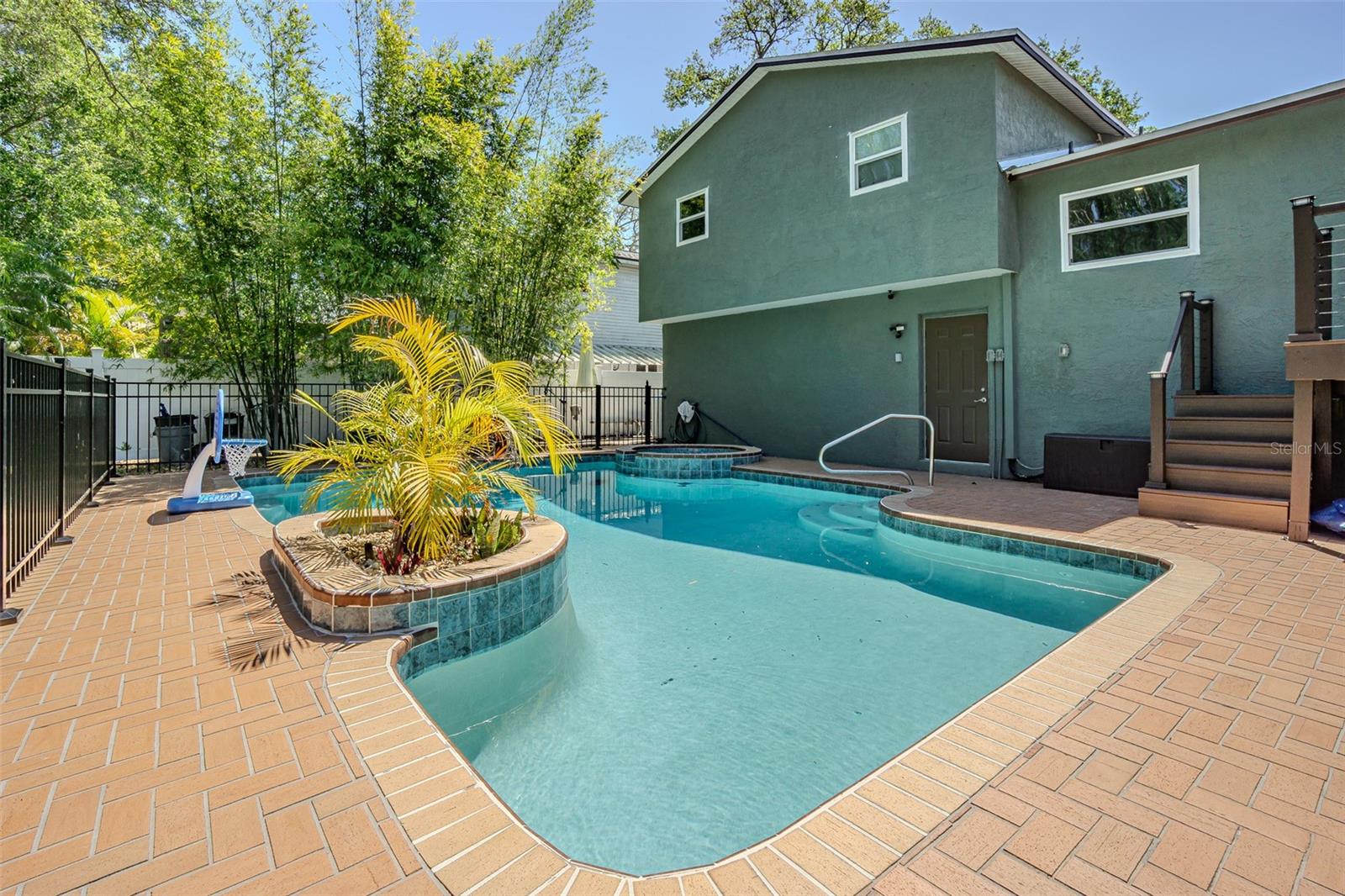 6087 115TH AVE N, PINELLAS PARK, FL, 33782