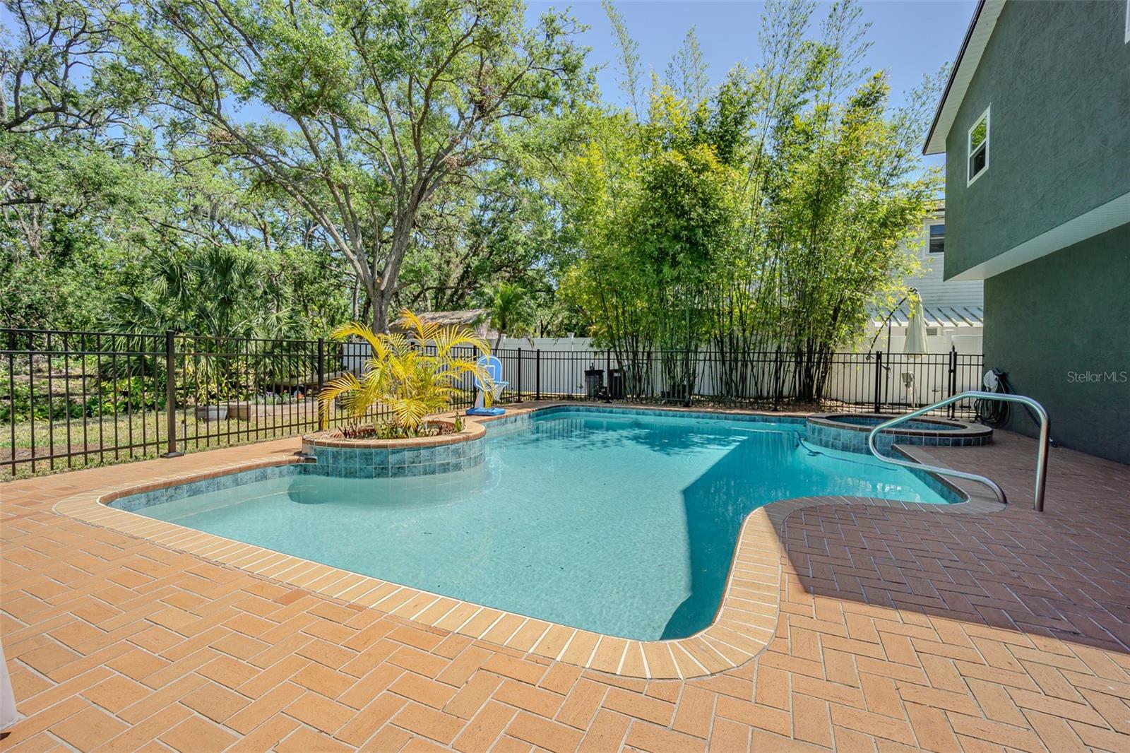 6087 115TH AVE N, PINELLAS PARK, FL, 33782