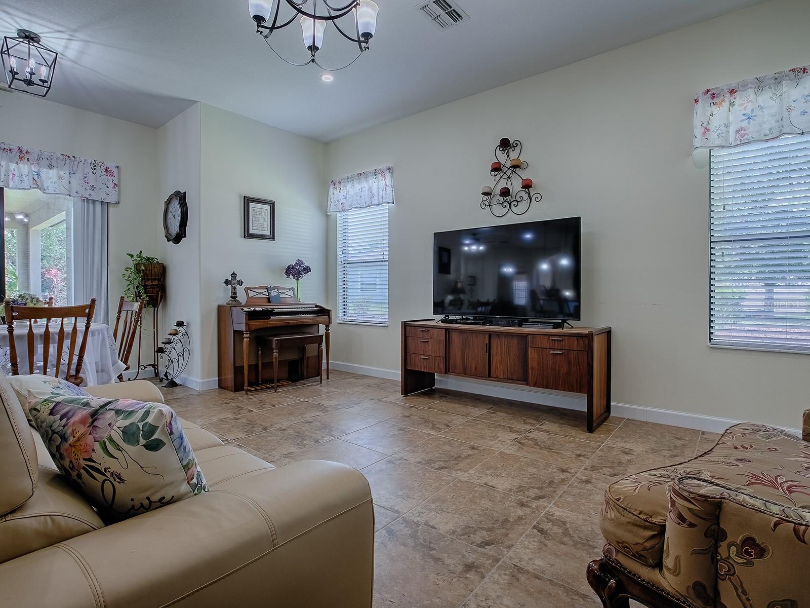 1408 DEUCE CIR, DAVENPORT, FL, 33896