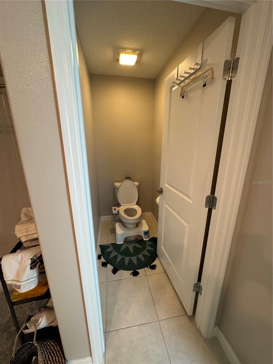 588 ROYAL EMPRESS DR, RUSKIN, FL, 33570