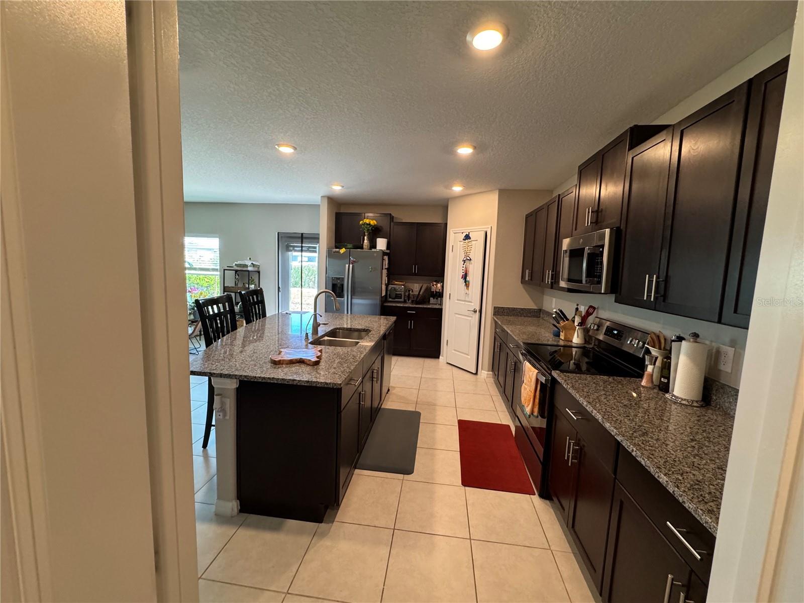 588 ROYAL EMPRESS DR, RUSKIN, FL, 33570