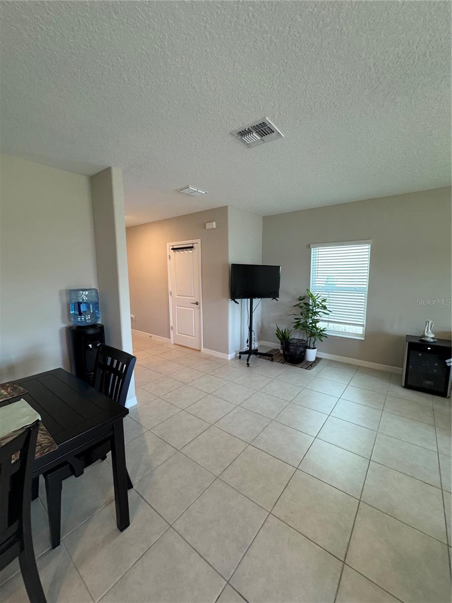 588 ROYAL EMPRESS DR, RUSKIN, FL, 33570