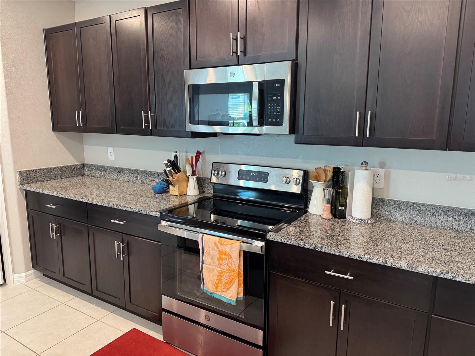 588 ROYAL EMPRESS DR, RUSKIN, FL, 33570