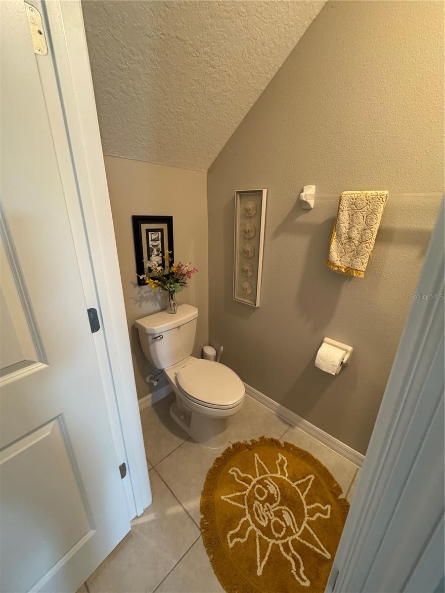 588 ROYAL EMPRESS DR, RUSKIN, FL, 33570