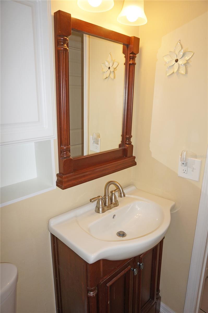 1270 MANOR RD, ENGLEWOOD, FL, 34223