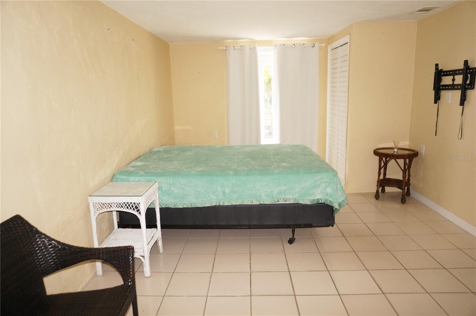 1270 MANOR RD, ENGLEWOOD, FL, 34223