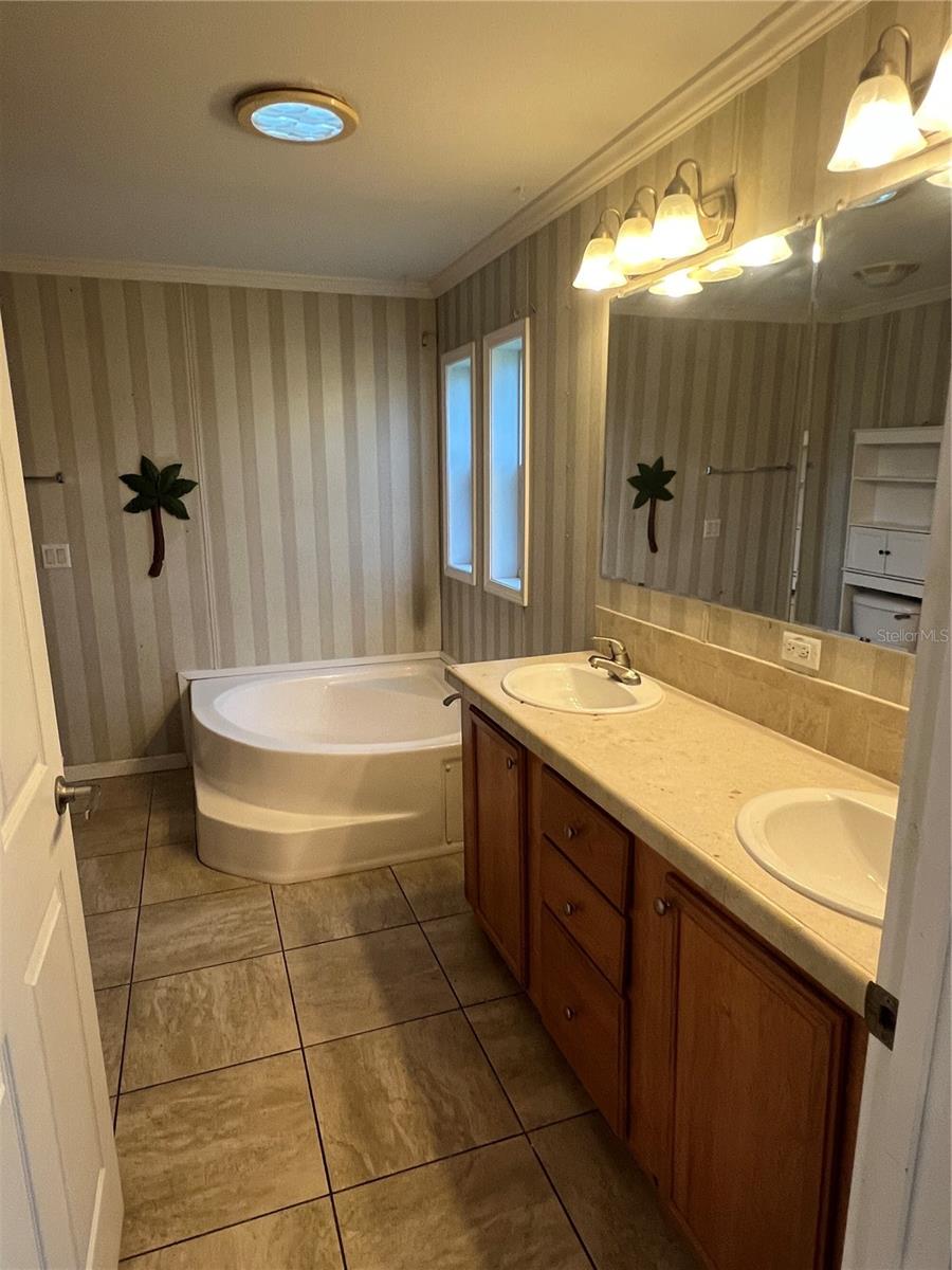 6503 FERNWOOD DR, LAKELAND, FL, 33810