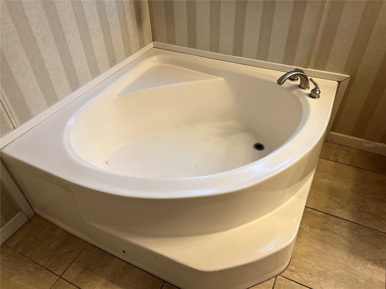 6503 FERNWOOD DR, LAKELAND, FL, 33810