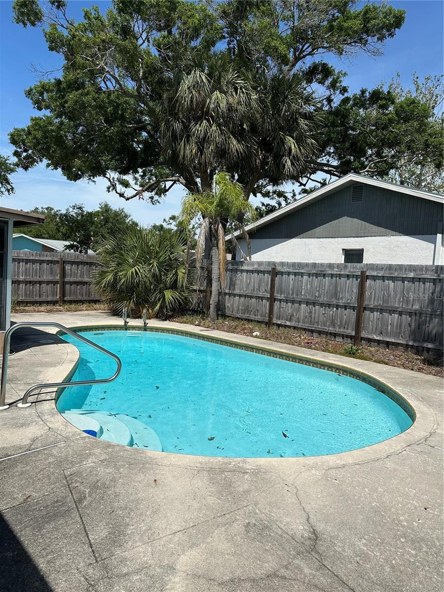 6425 101ST AVE N, PINELLAS PARK, FL, 33782