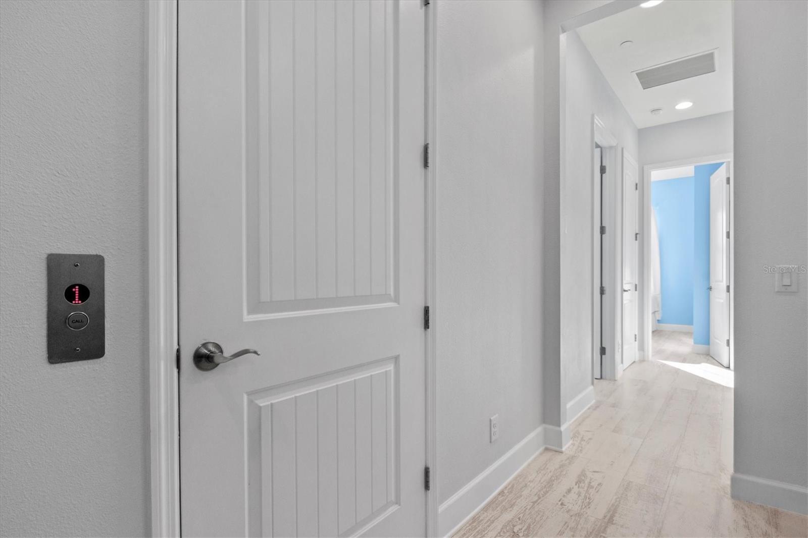 319 COMPASS POINT DR #201, BRADENTON, FL, 34209