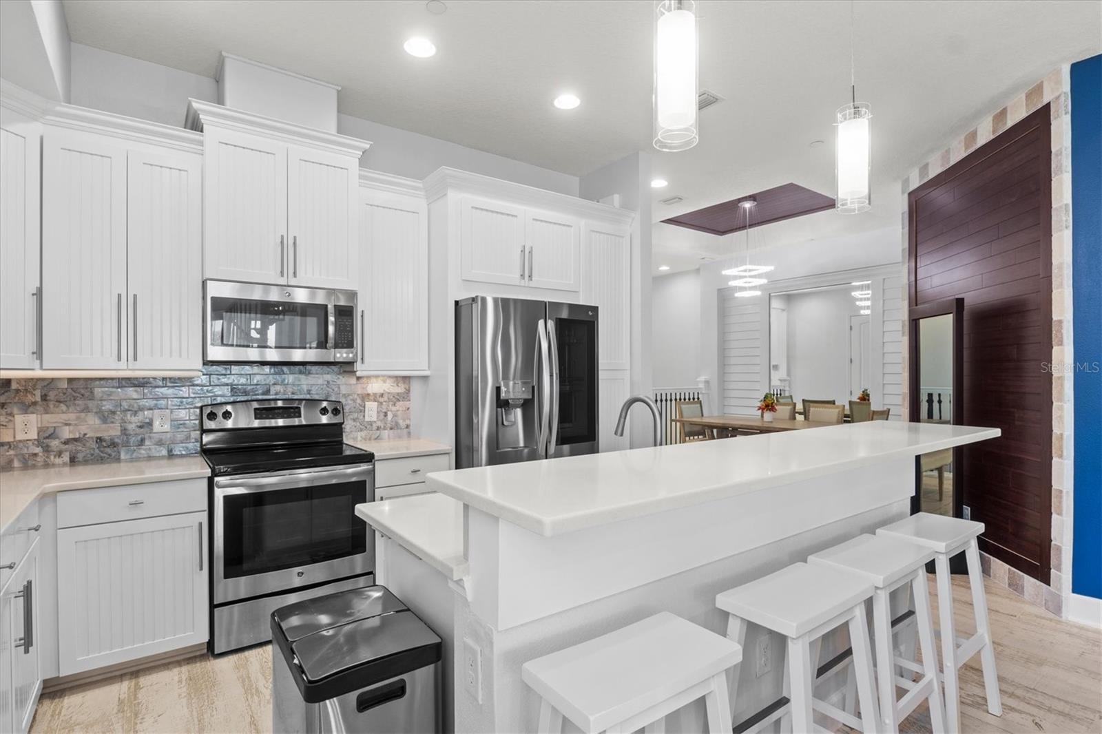 319 COMPASS POINT DR #201, BRADENTON, FL, 34209