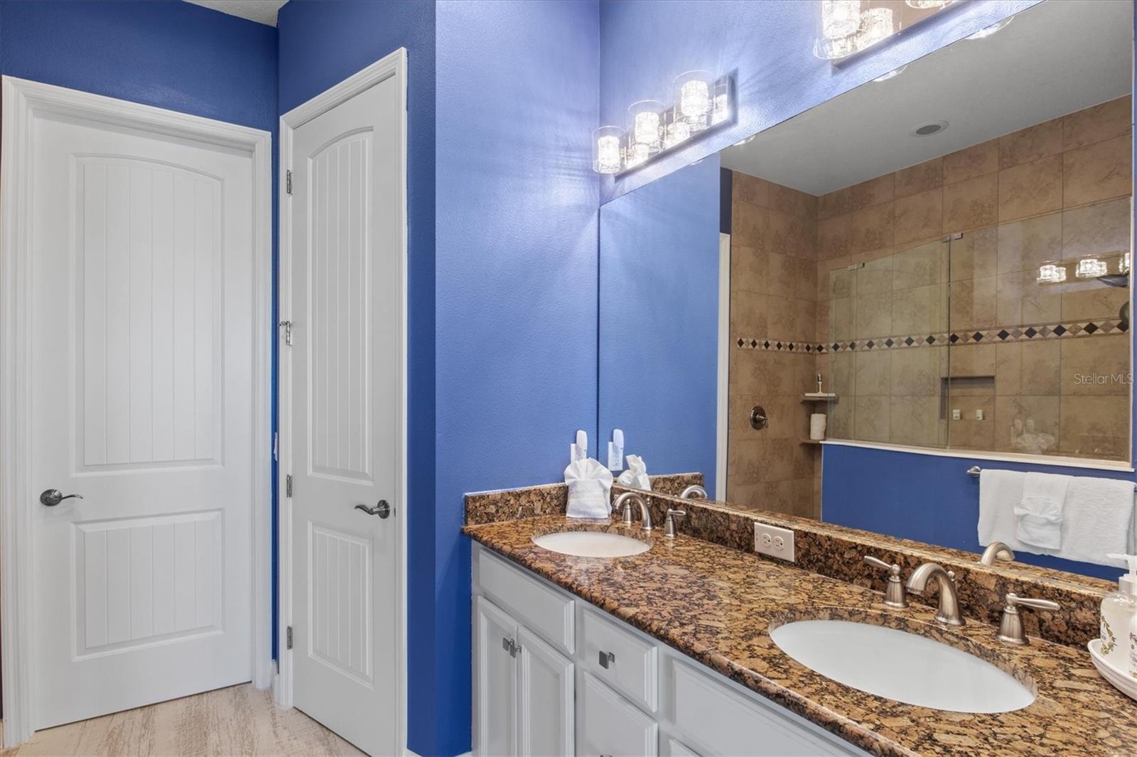 319 COMPASS POINT DR #201, BRADENTON, FL, 34209