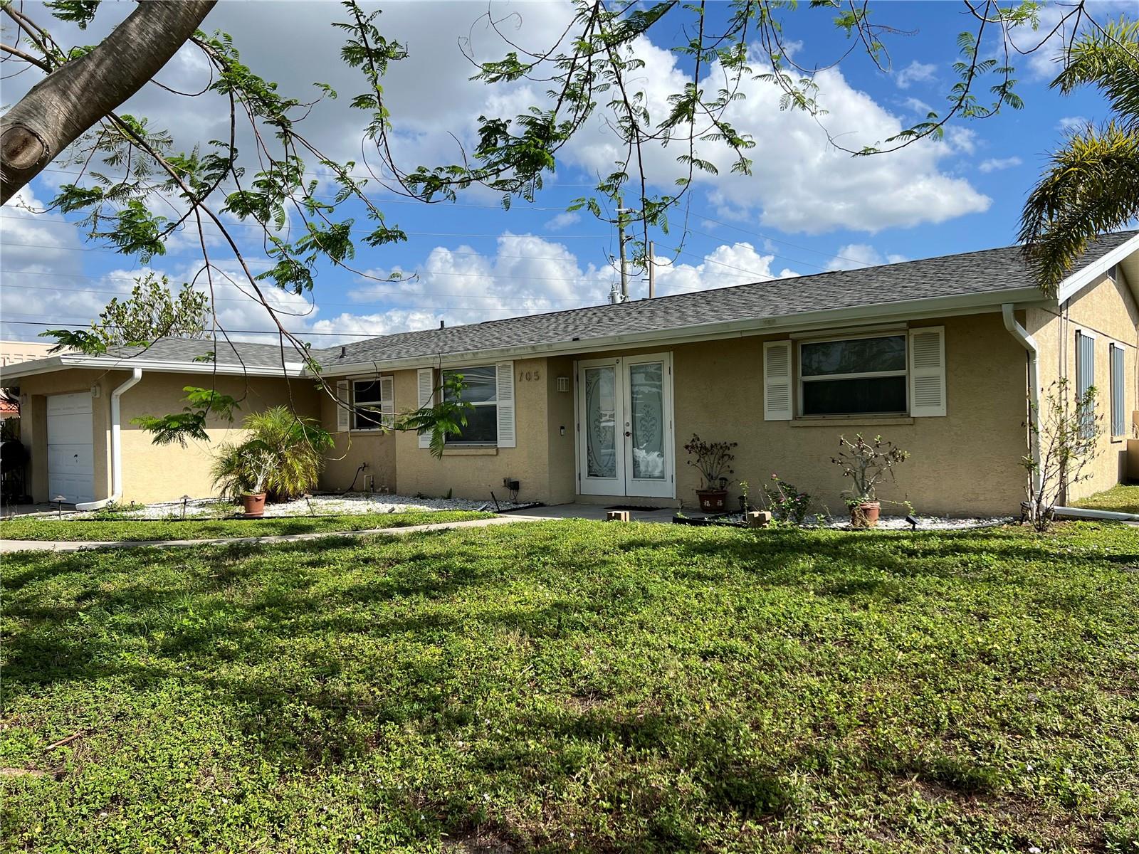 705 CRESTVIEW CIR NW, PORT CHARLOTTE, FL, 33948