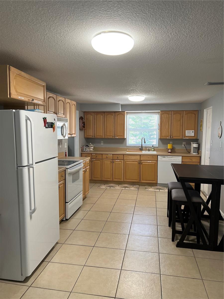 705 CRESTVIEW CIR NW, PORT CHARLOTTE, FL, 33948