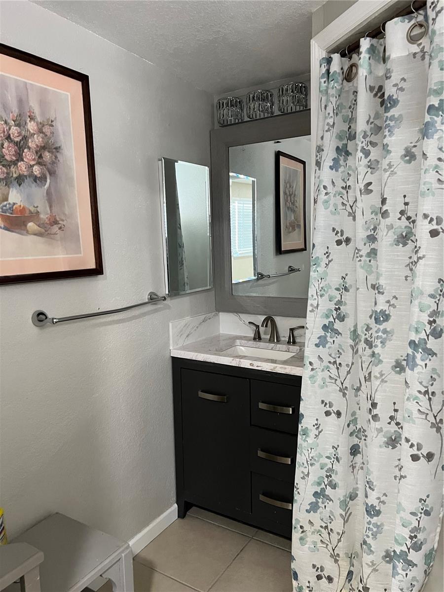 705 CRESTVIEW CIR NW, PORT CHARLOTTE, FL, 33948