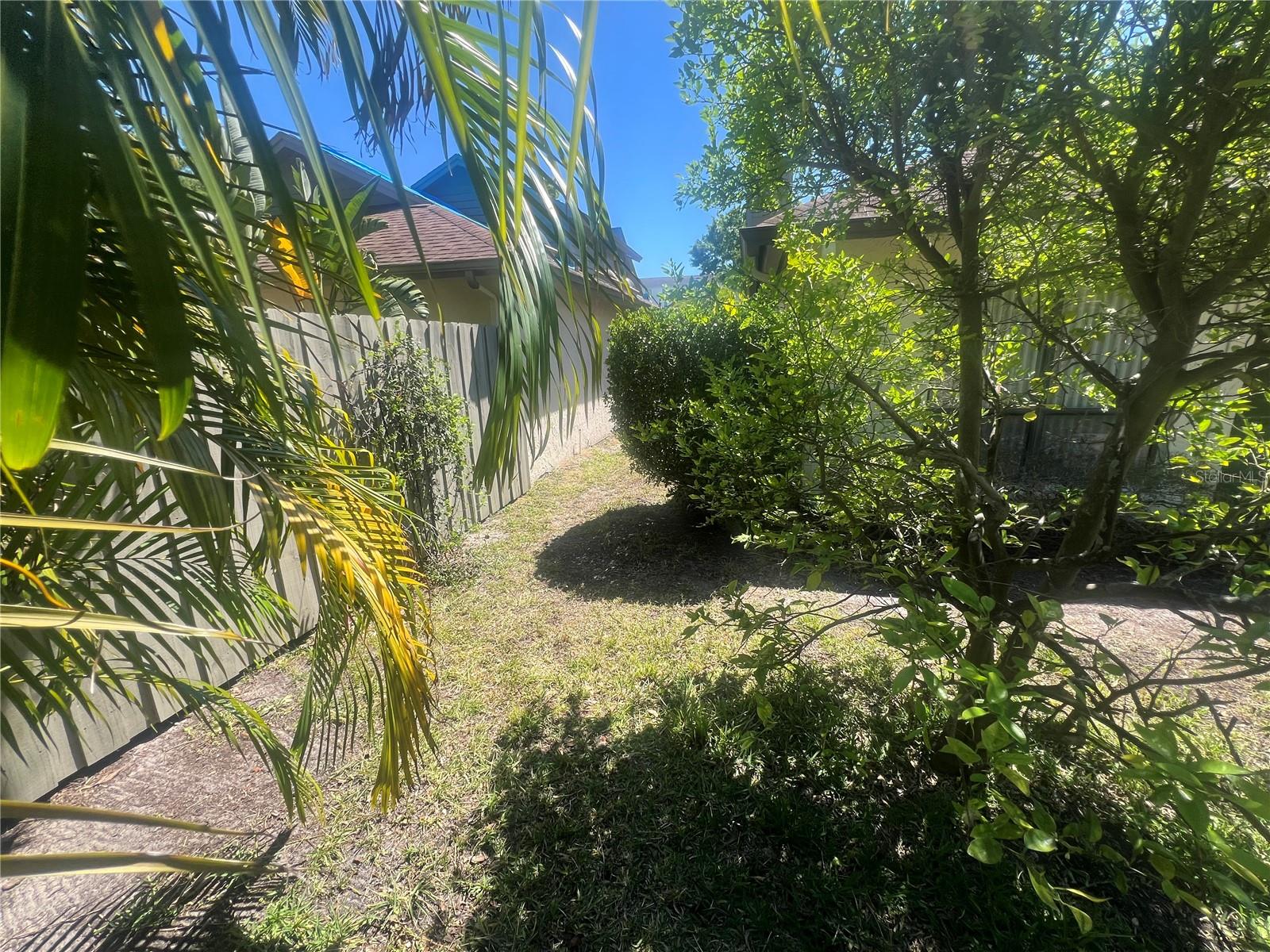 13704 LAZY OAK DR, TAMPA, FL, 33613