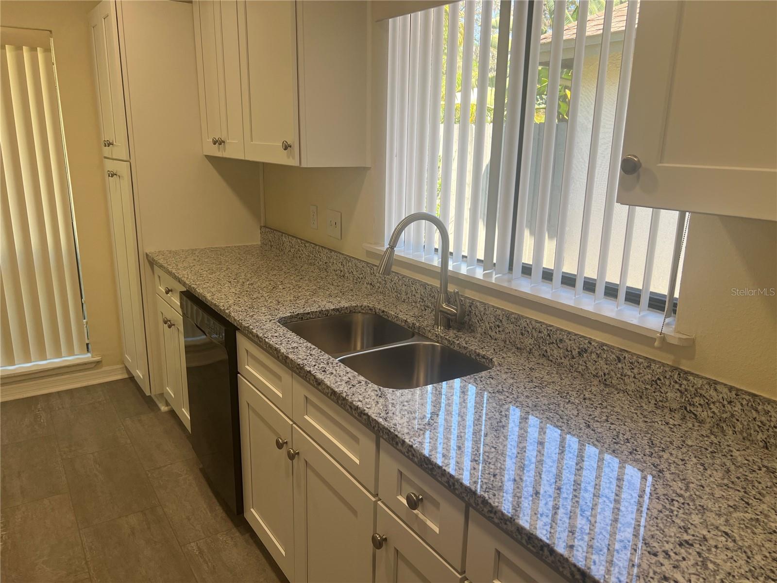 13704 LAZY OAK DR, TAMPA, FL, 33613