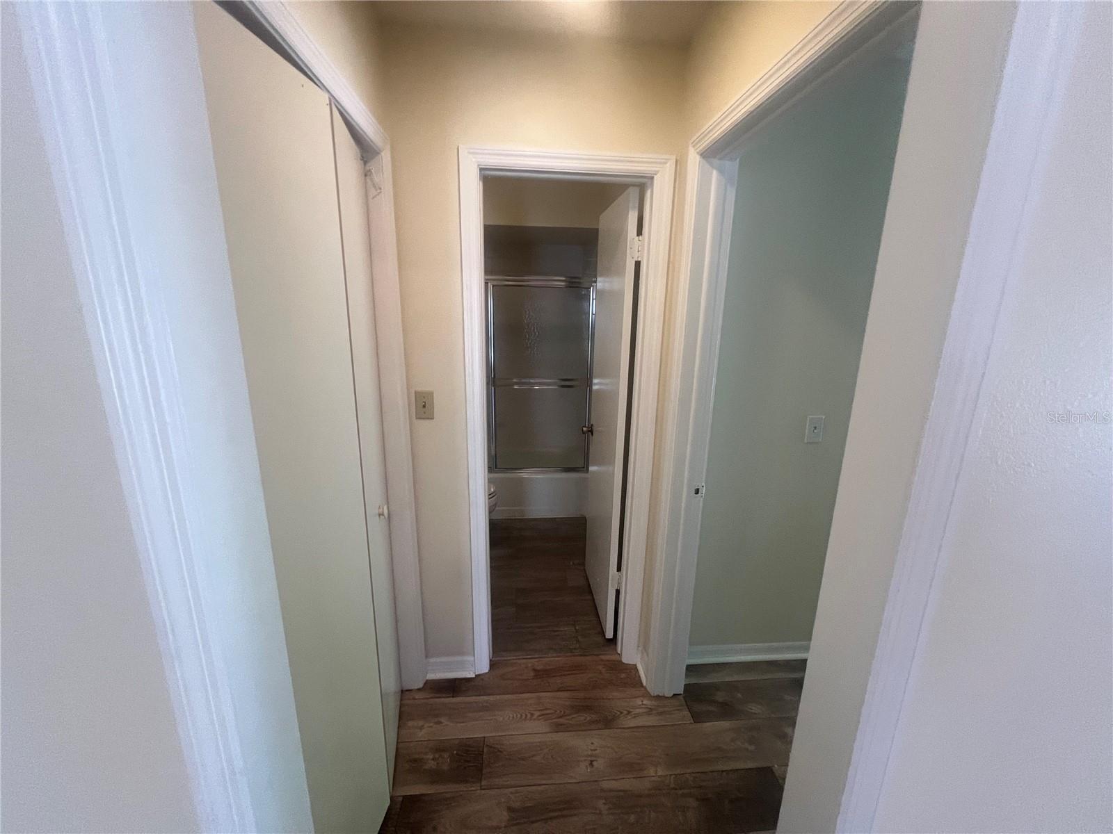 13704 LAZY OAK DR, TAMPA, FL, 33613