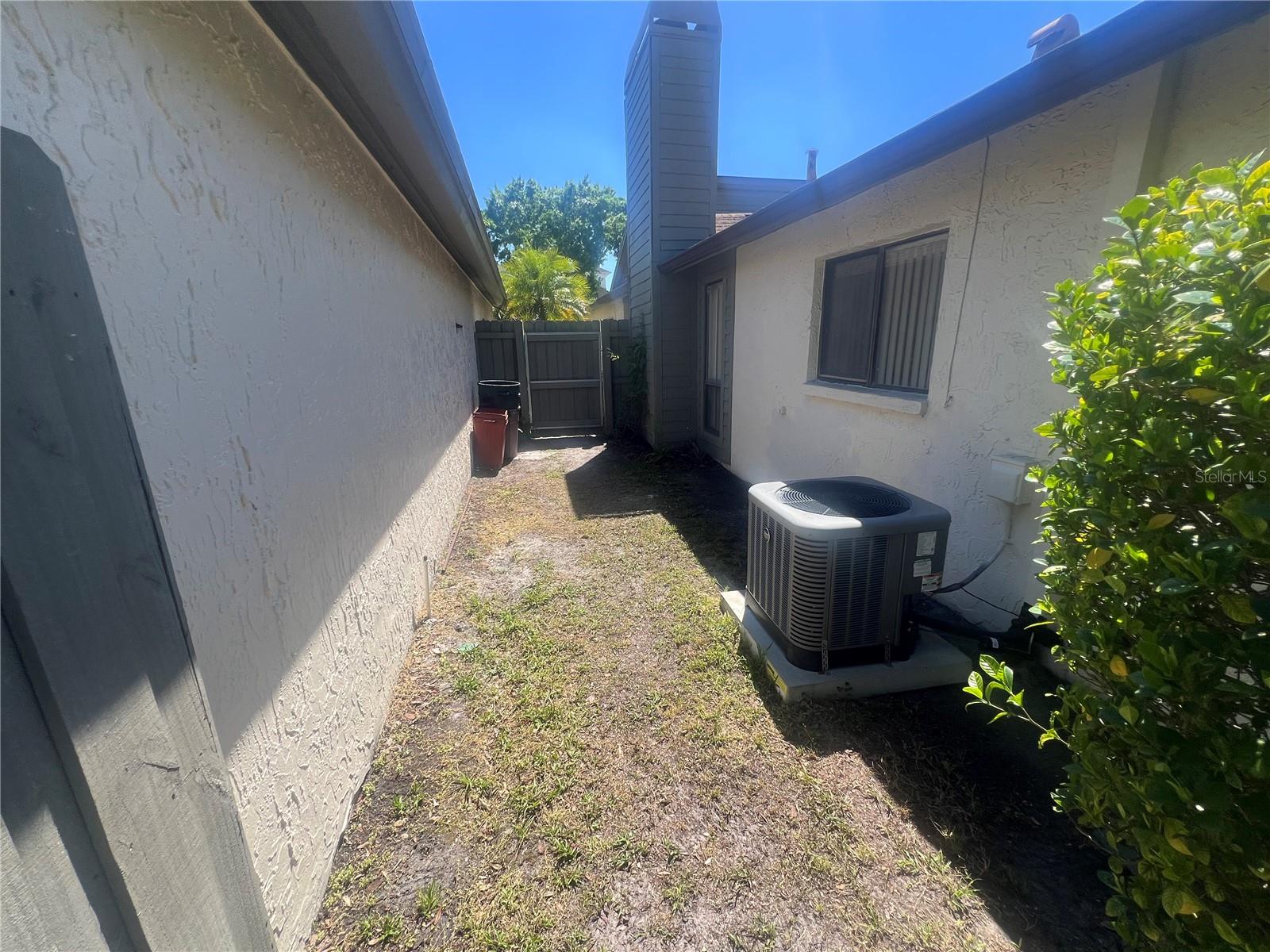 13704 LAZY OAK DR, TAMPA, FL, 33613