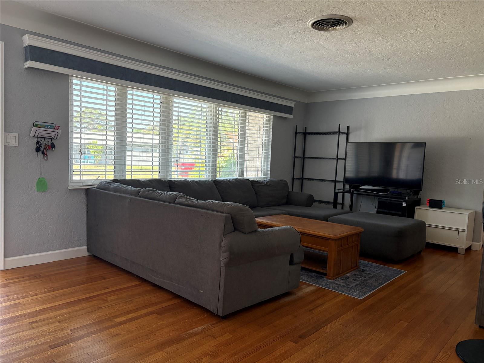 6221 13TH AVE N, ST PETERSBURG, FL, 33710