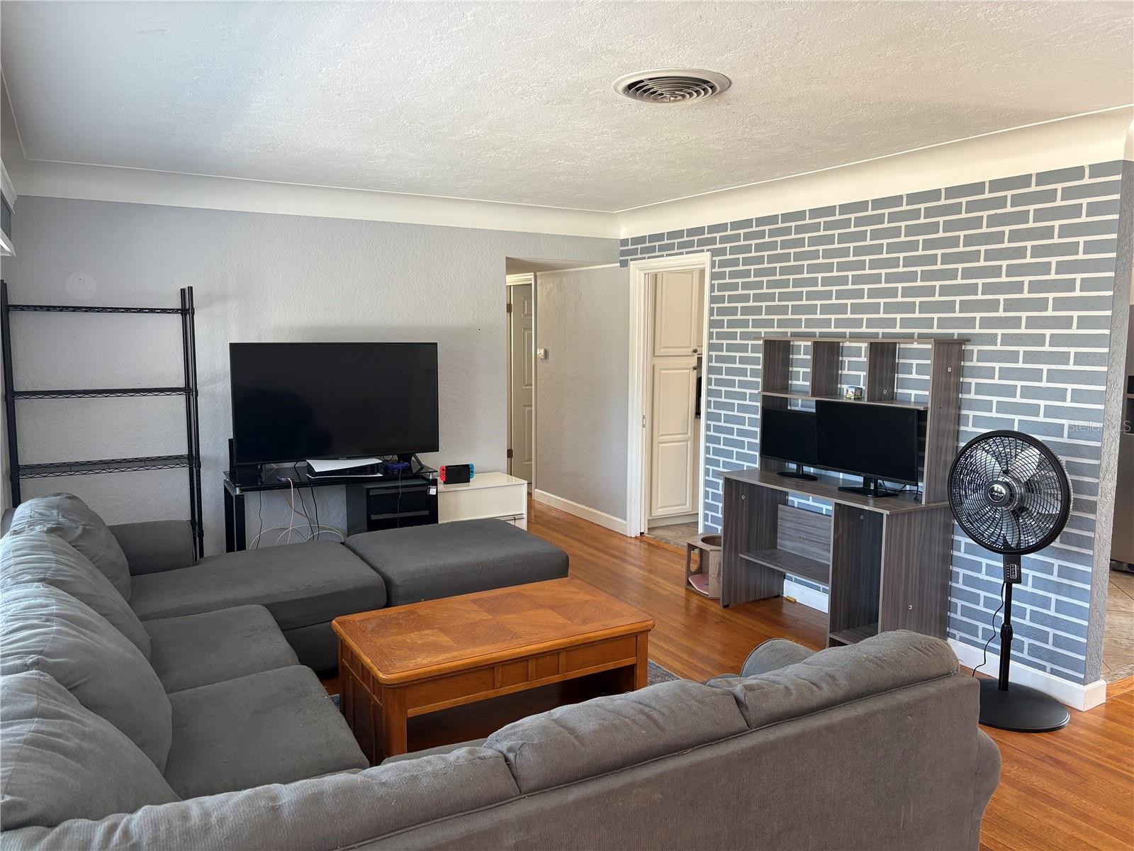 6221 13TH AVE N, ST PETERSBURG, FL, 33710