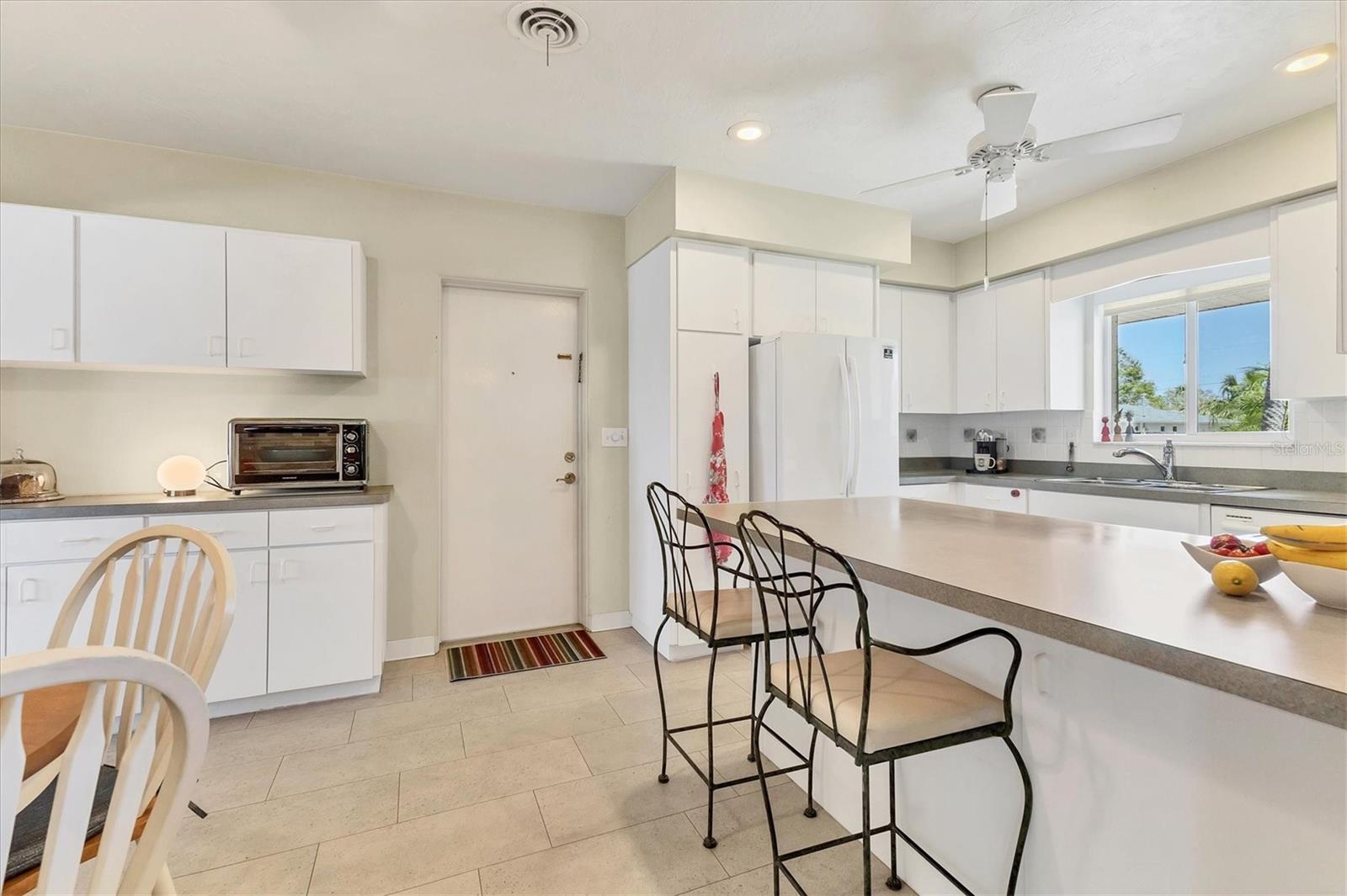 3402 KEY AVE, SARASOTA, FL, 34239