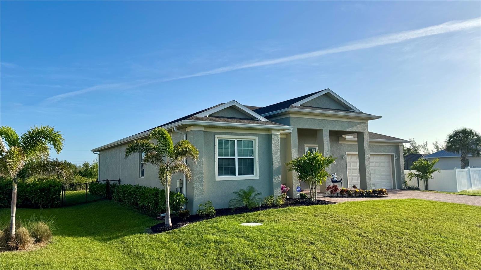 15747 APPLEWHITE CIR, PORT CHARLOTTE, FL, 33981