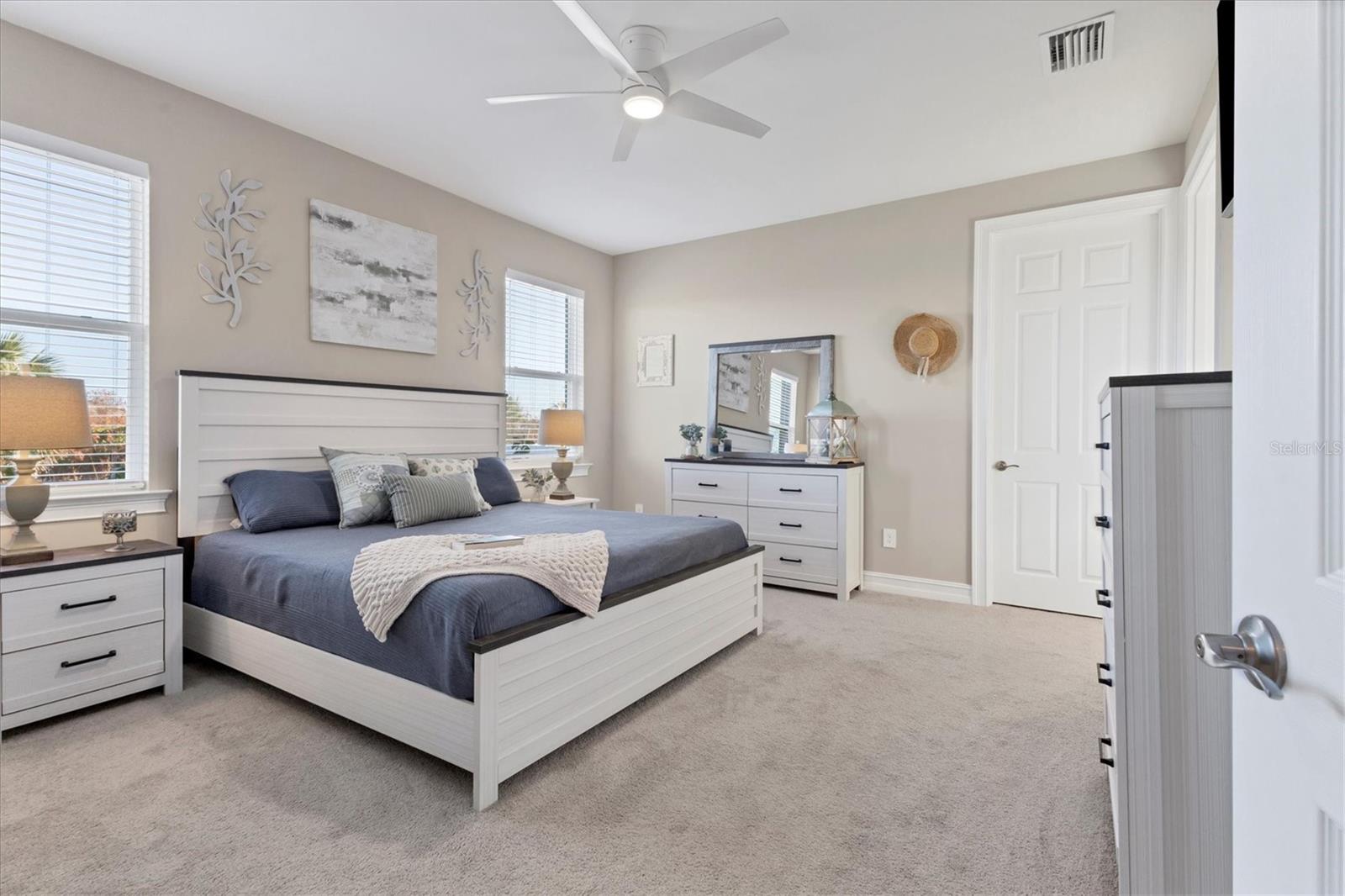 15747 APPLEWHITE CIR, PORT CHARLOTTE, FL, 33981