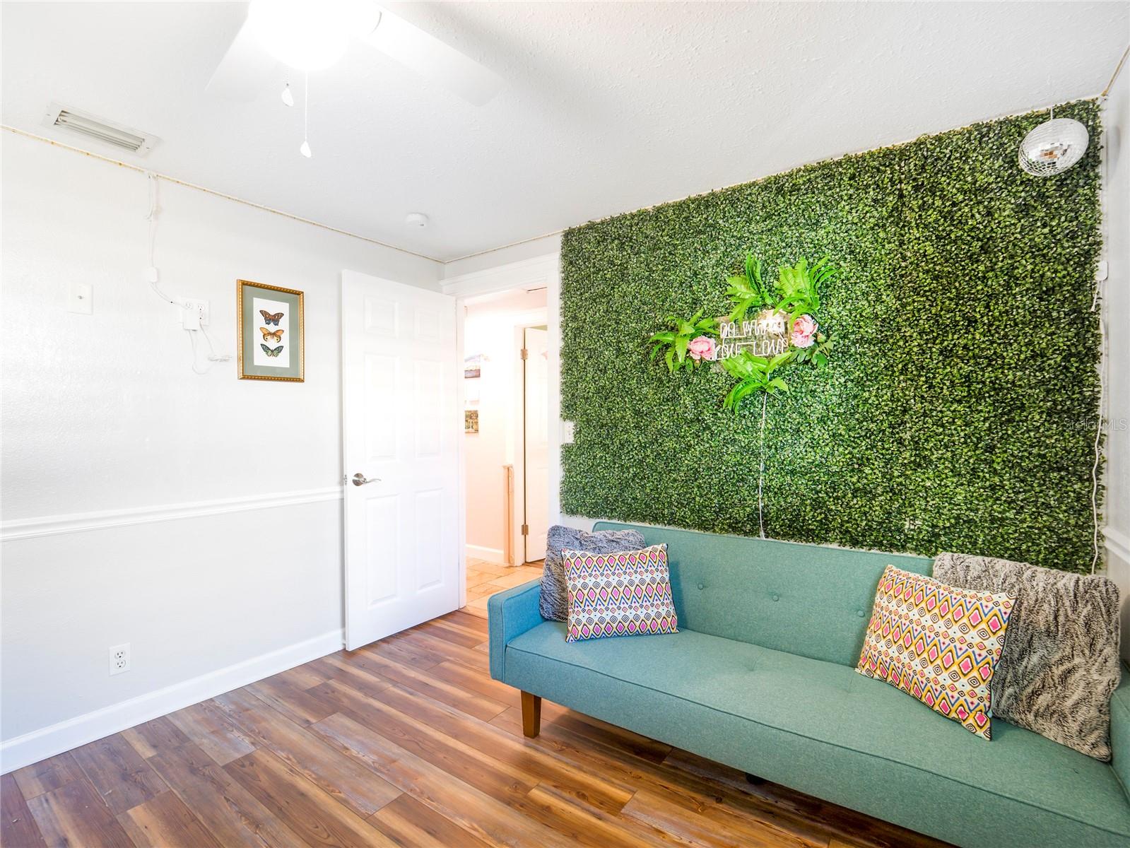 6916 81ST AVE N, PINELLAS PARK, FL, 33781