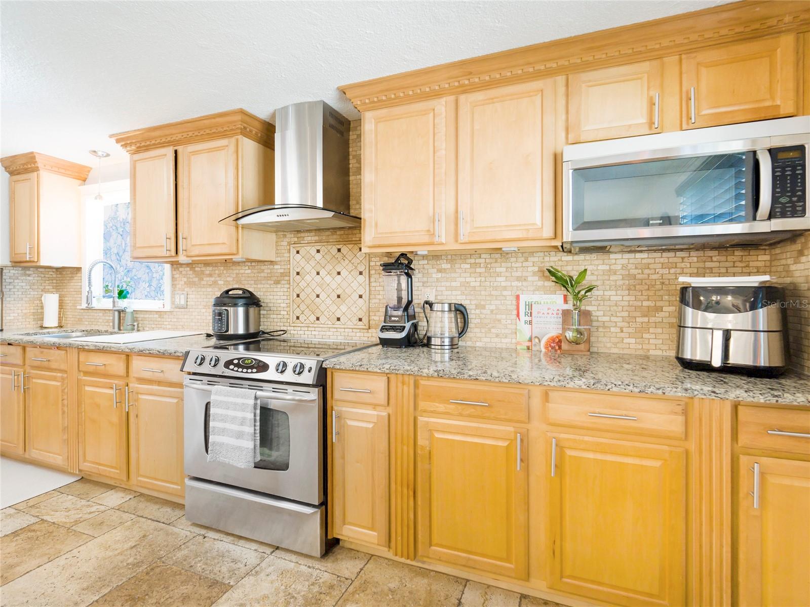 6916 81ST AVE N, PINELLAS PARK, FL, 33781